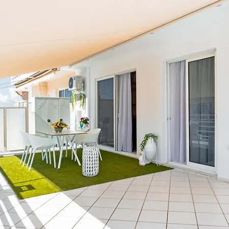 Διαμέρισμα Downtown Skyloft